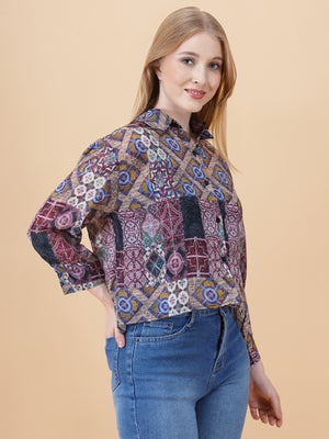 Back Slit Crop Spegiti Shirt